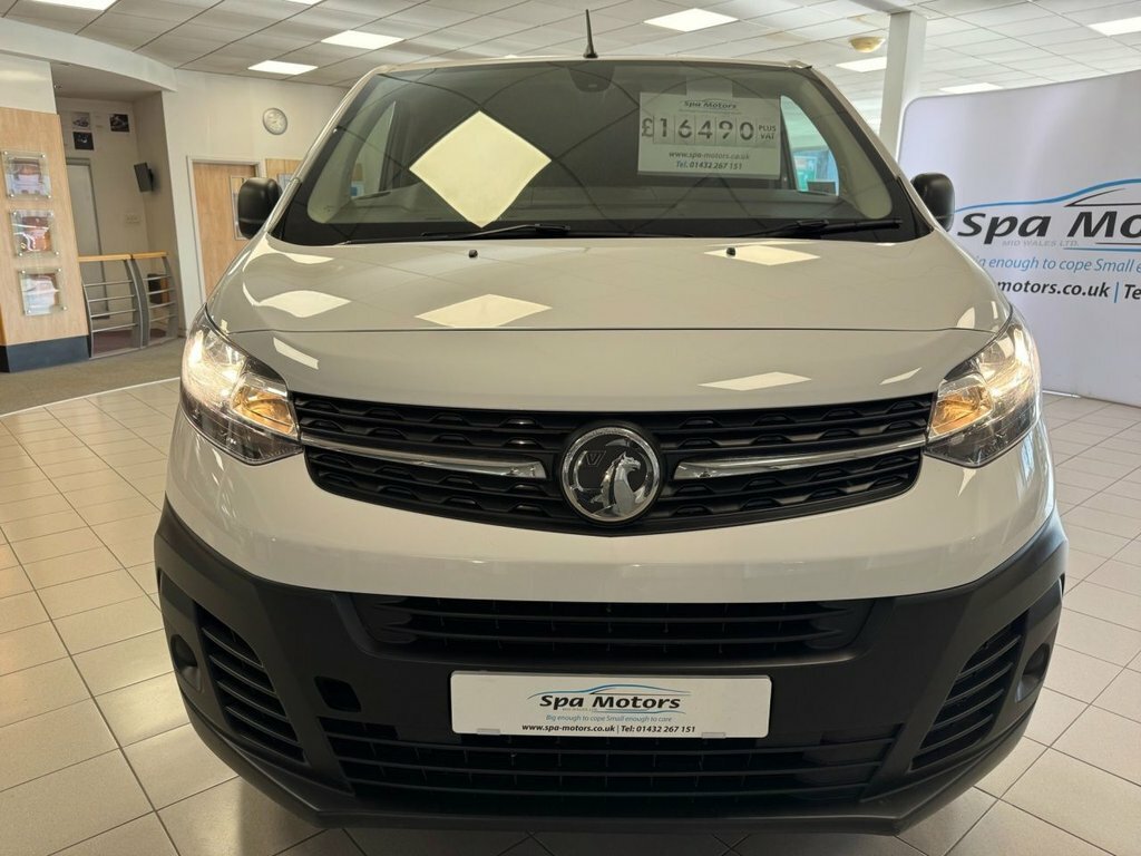Vauxhall Vivaro 1.5L Prime 6Dr DP23GHO White #2