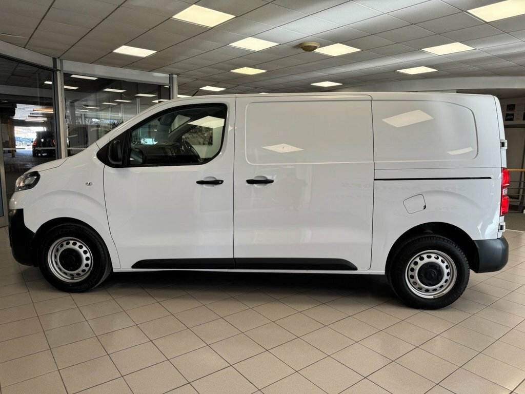 Vauxhall Vivaro 1.5L Prime 6Dr DP23GHO White #4