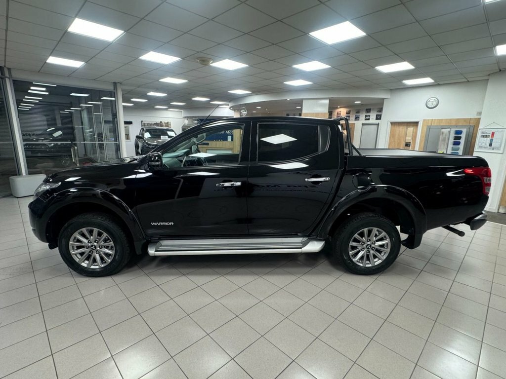 Mitsubishi L200 2.4L Dc Warrior Black #4