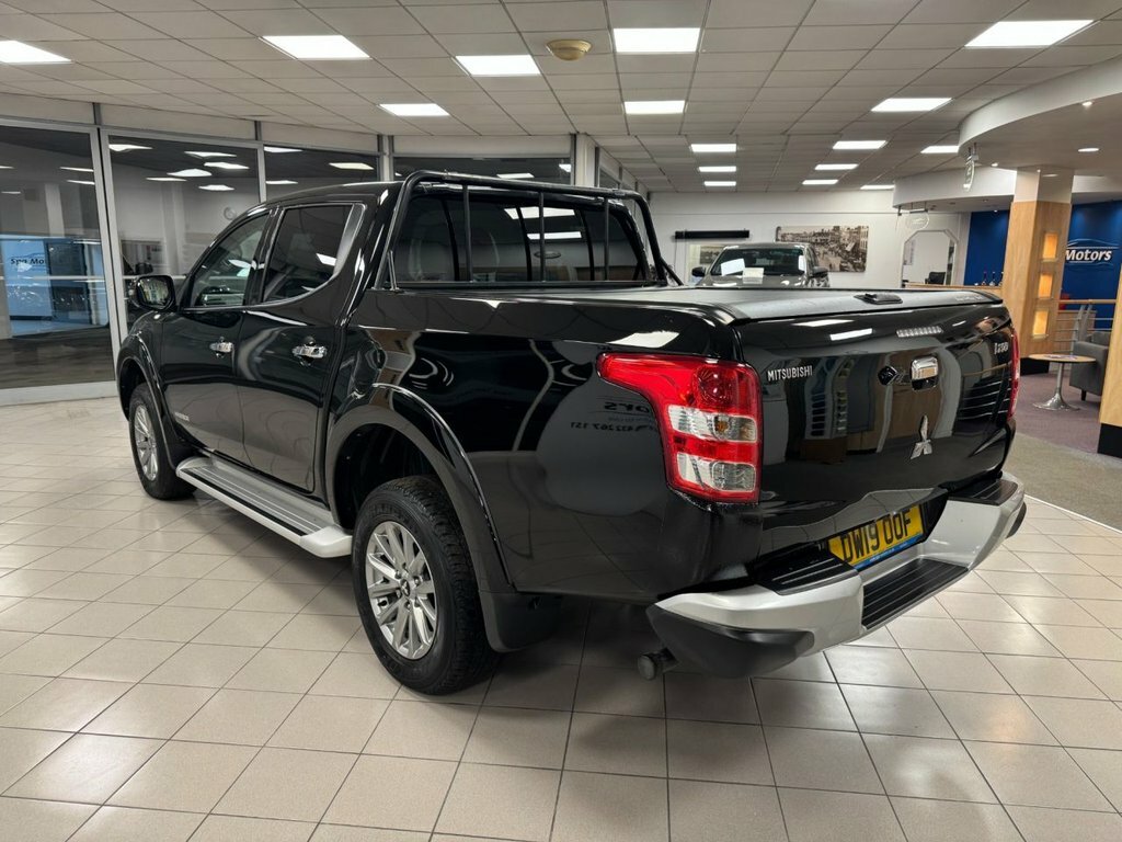 Mitsubishi L200 2.4L Dc Warrior Black #5