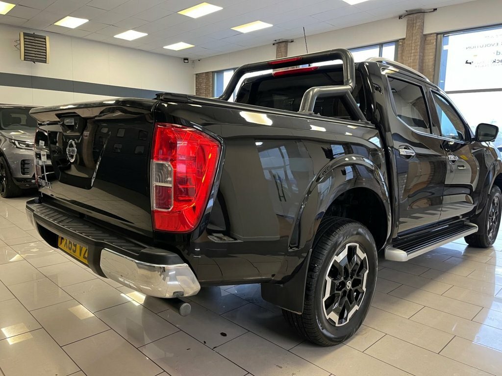 Nissan Navara 2.3L Tekna FX69VZK Black #5
