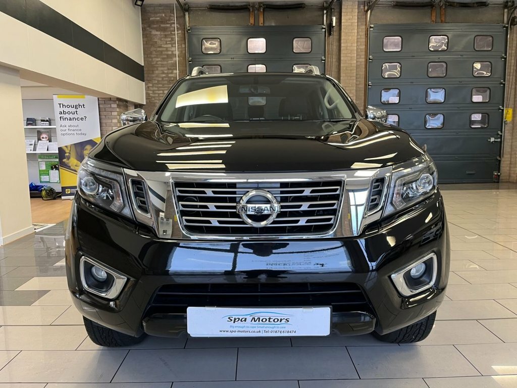 Nissan Navara 2.3L Tekna FX69VZK Black #2