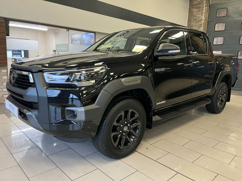 Toyota HILUX 2.8L Invincible X LL23FBX Black #3