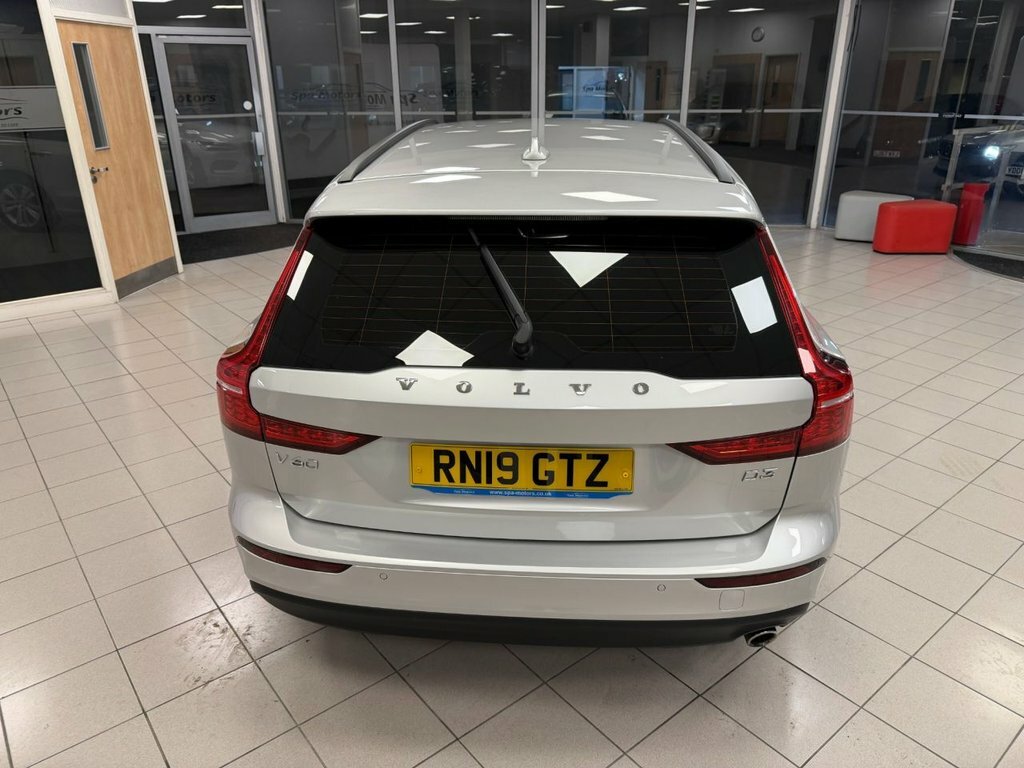 Volvo V60 2L Momentum Plus RN19GTZ Silver #6