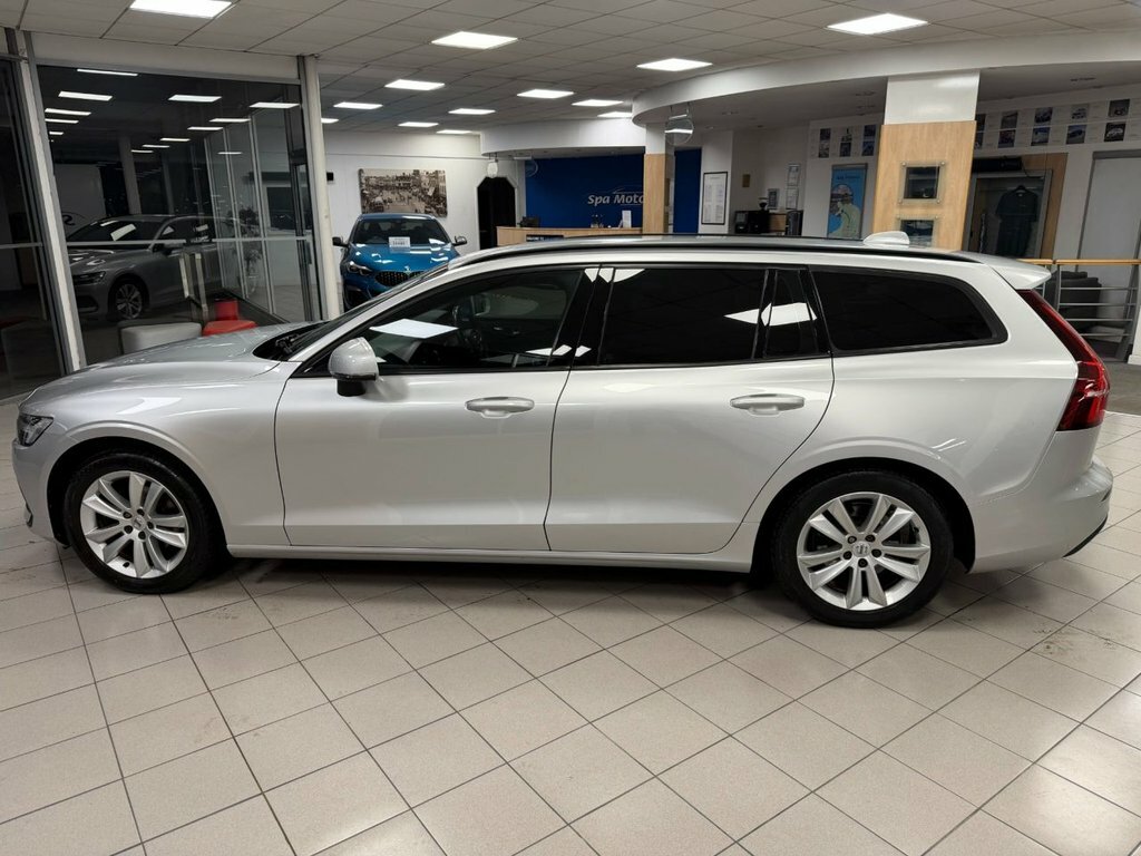 Volvo V60 2L Momentum Plus RN19GTZ Silver #4