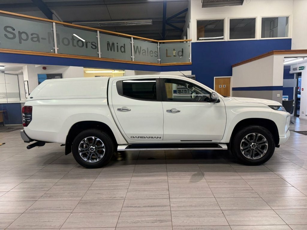 Mitsubishi L200 2.2L Dc Barbarian WN21OVA White #2