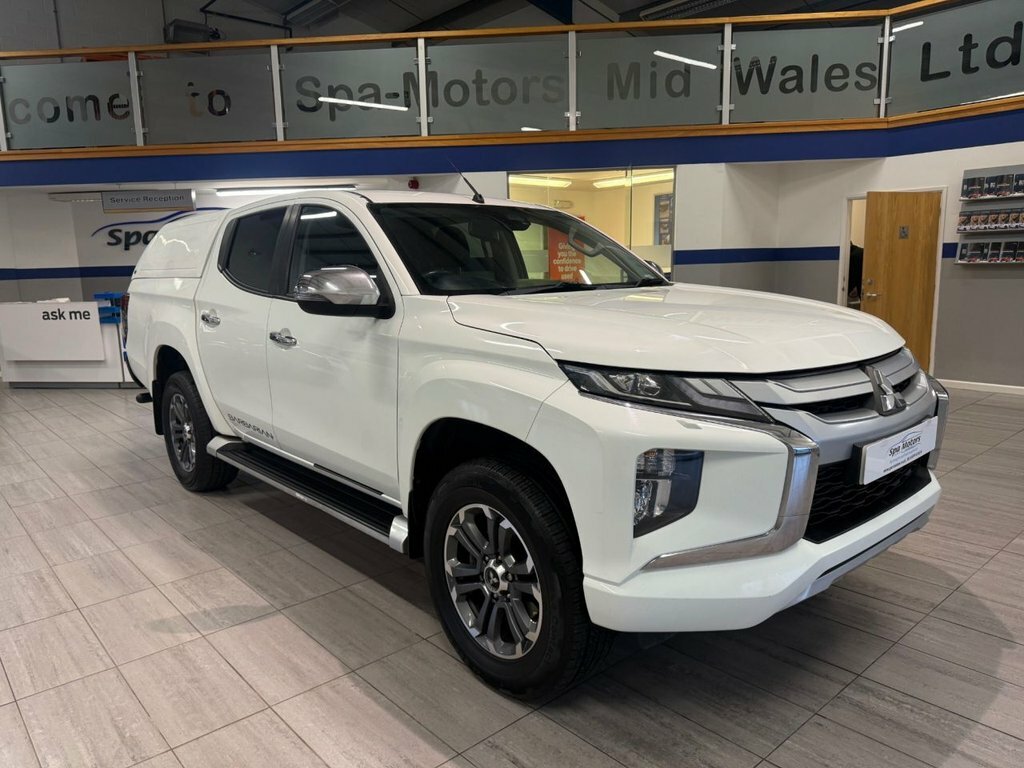 Mitsubishi L200 2.2L Dc Barbarian White