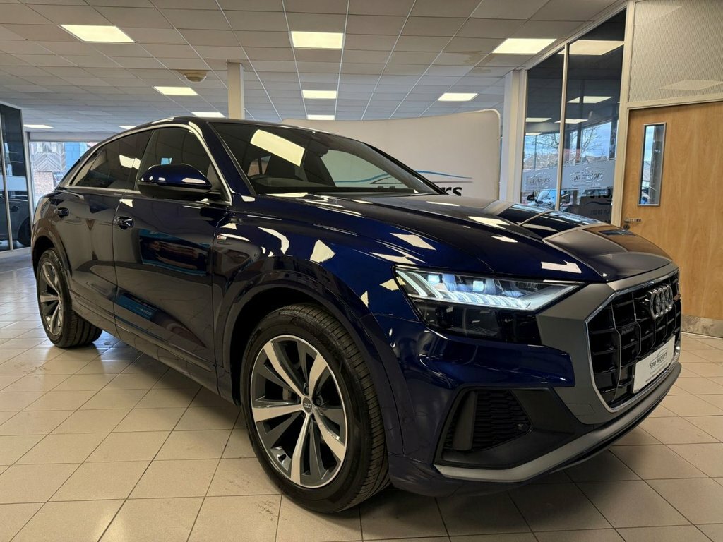 Audi Q8 3L S Line Blue