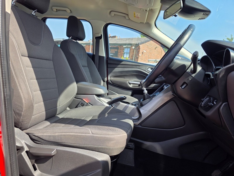 Ford Kuga Zetec Tdci Red