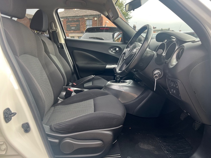 Nissan Juke Acenta Dig-t YG66AOM White #2