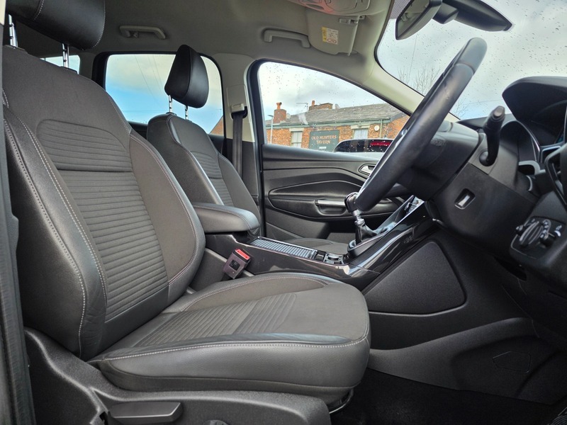 Ford Kuga Titanium Tdci Black