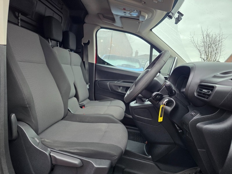 Citroen Berlingo 650 Enterprise M Bluehdi Red
