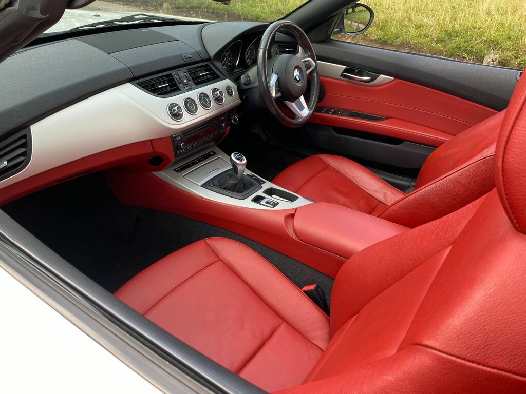 BMW Z4 Series Z4 Sdrive23i Highline Edition FN11DKJ White #3
