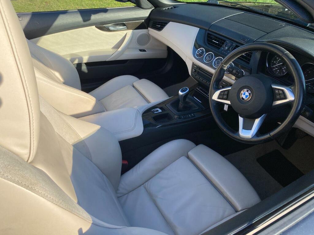 BMW Z4 3.0 Z4 Sdrive30i Roadster Black #4