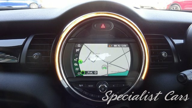 Mini Hatch Cooper S Classic Hatchback YB70OUJ White #3