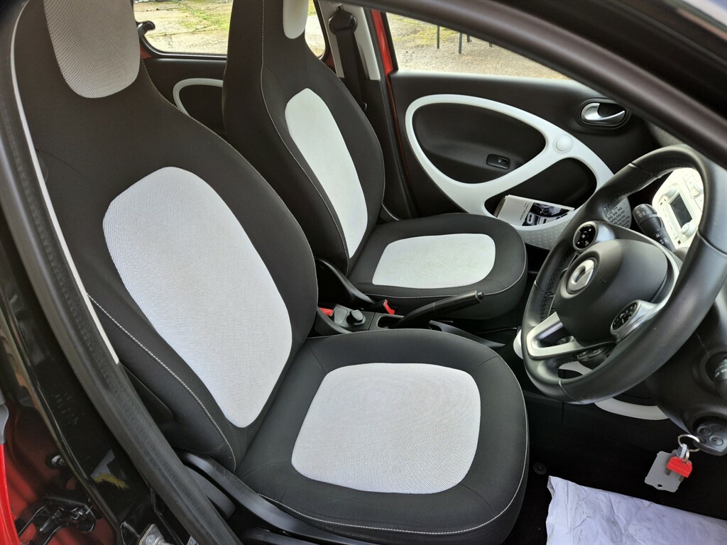 Smart Forfour 1.0 Passion Hatchback, Motorhome Towcar Braked A Red #6