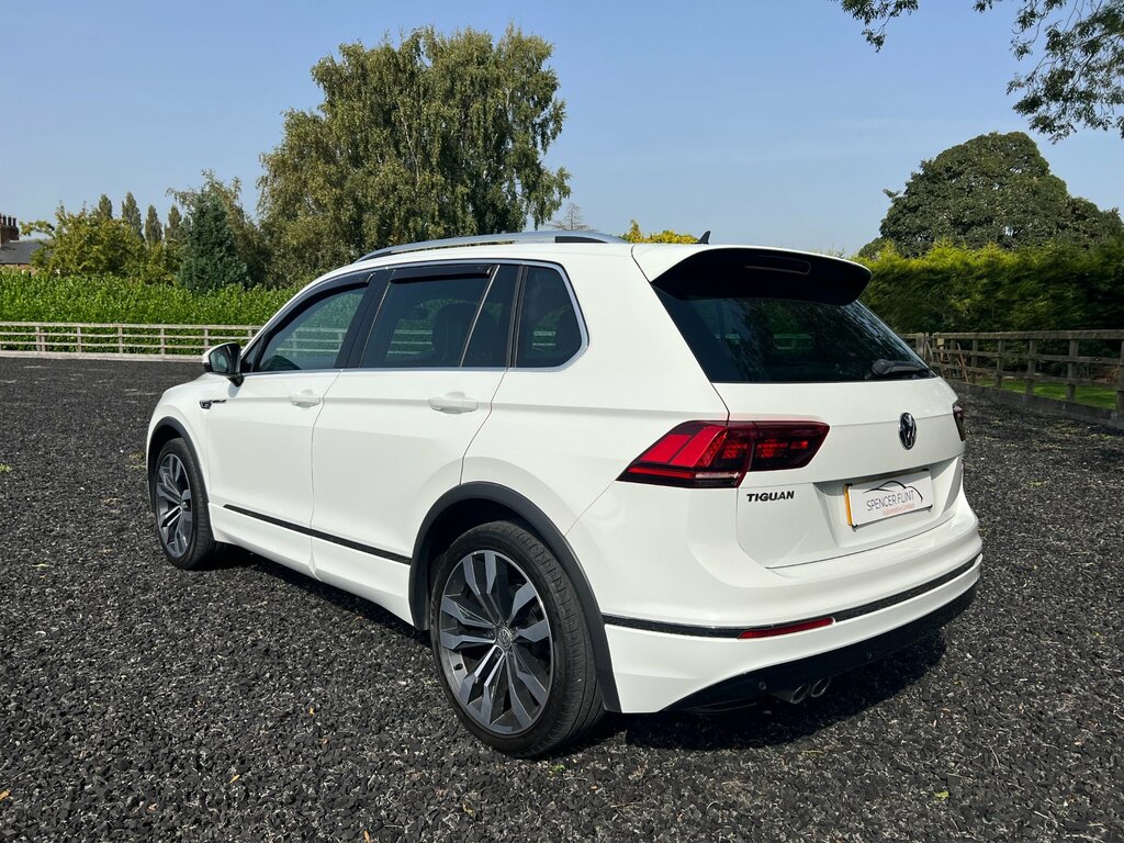 Volkswagen Tiguan R-line Tdi Bmt 4Motion 5-Door DE67VDA White #4