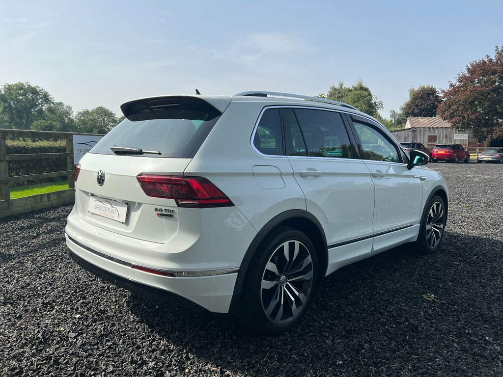 Volkswagen Tiguan R-line Tdi Bmt 4Motion 5-Door DE67VDA White #6