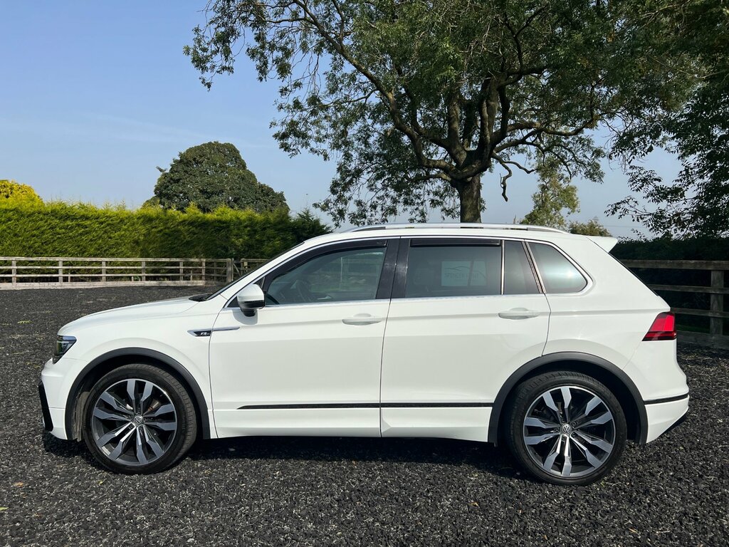 Volkswagen Tiguan R-line Tdi Bmt 4Motion 5-Door DE67VDA White #3