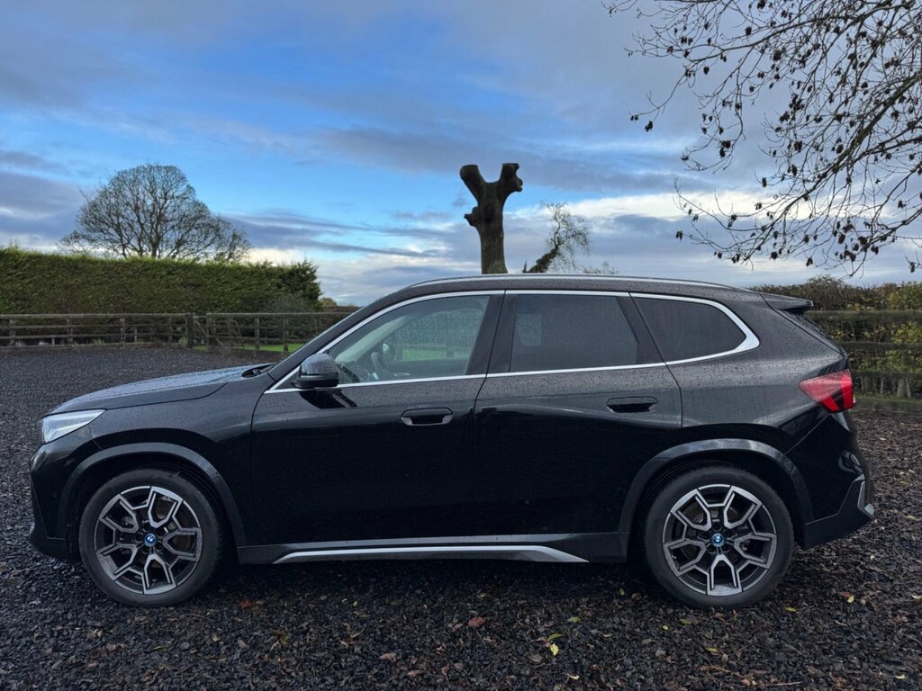 BMW iX 30 66.5Kwh Xline Xdrive 11Kw Charger YA74OGH Black #3