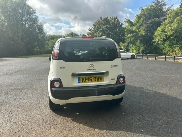 Citroen C3 Picasso Bluehdi Platinum Mpv KP16RWW White #3