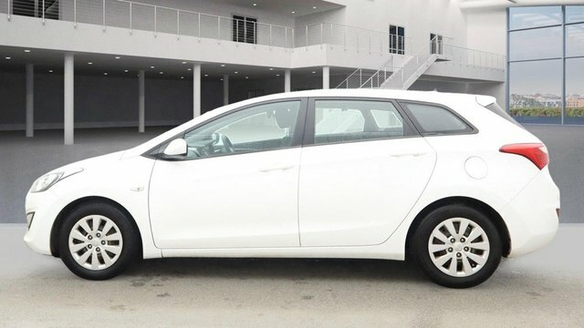 Hyundai I30 Crdi Blue Drive S EJ15XYW White #5