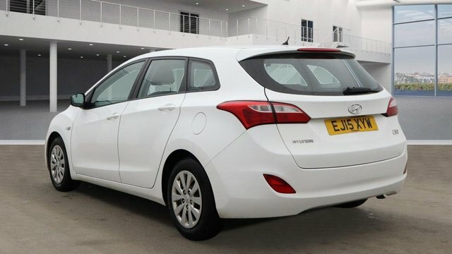 Hyundai I30 Crdi Blue Drive S EJ15XYW White #4