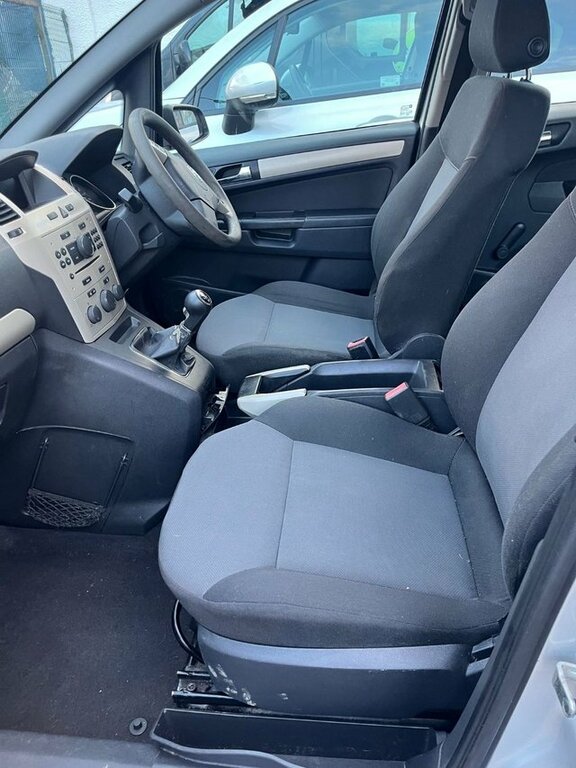 Vauxhall Zafira Exclusiv Mpv Silver #3