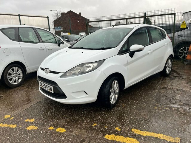 Ford Fiesta Style Hatchback SK59GXW White #6