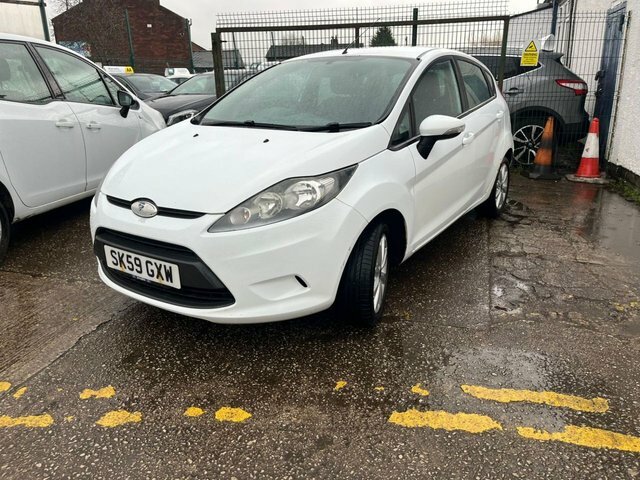 Ford Fiesta Style Hatchback SK59GXW White #5