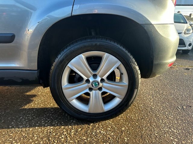 Skoda Yeti Tsi Se Suv Grey #5
