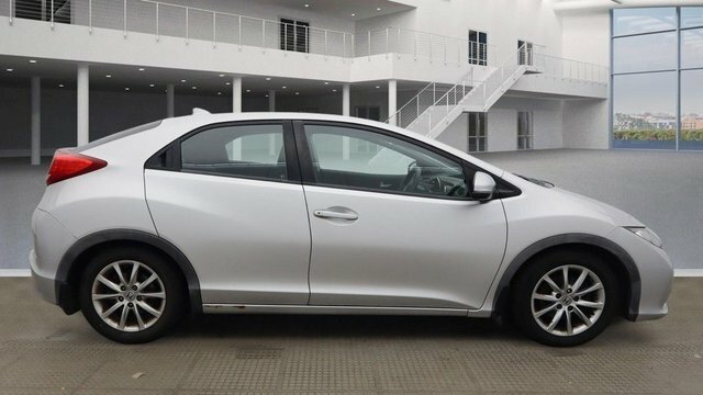 Honda Civic I-vtec Se Hatchback Silver #2