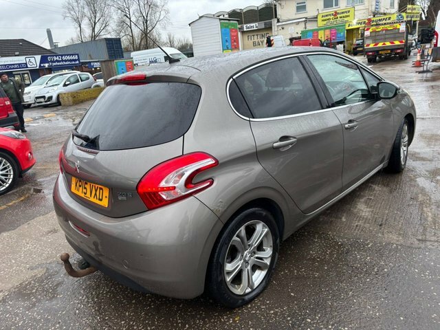 Peugeot e-208 E-vti Puretech Active Black #12