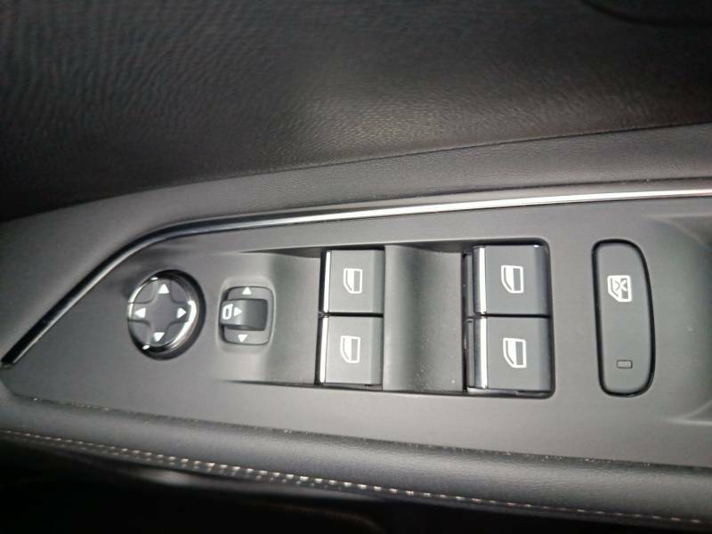 Peugeot 3008 1.2 Puretech Gt Premium Suv Eat Euro 6 RK72ZTB Black #6