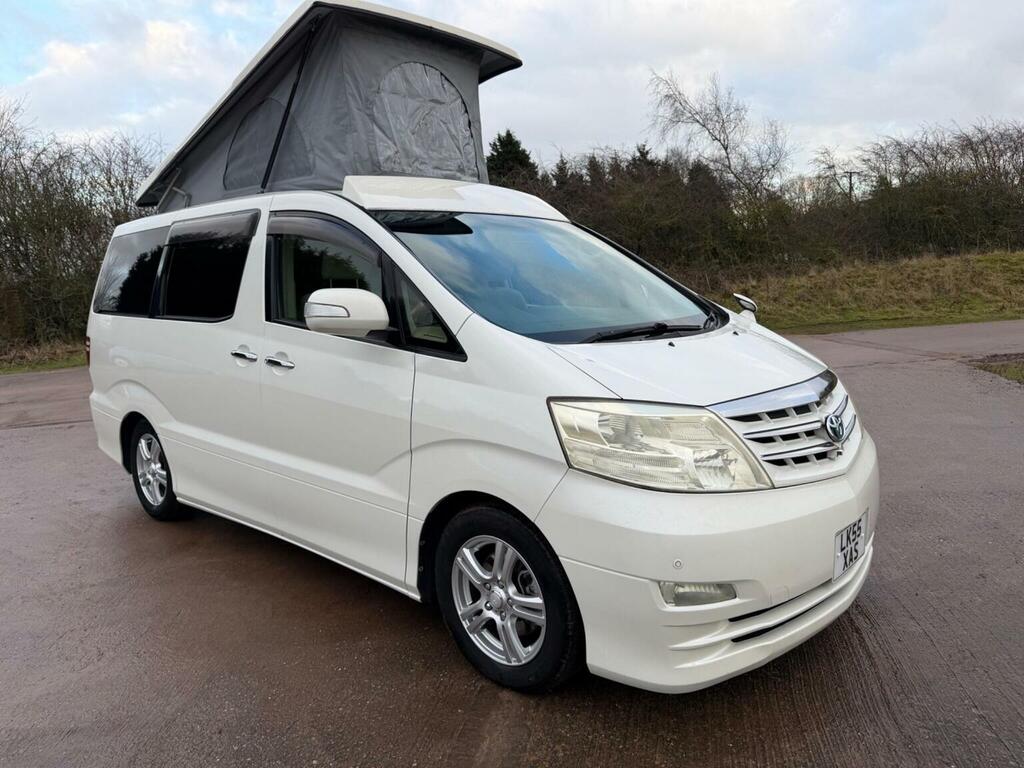 Toyota Alphard Mpv 200555 White