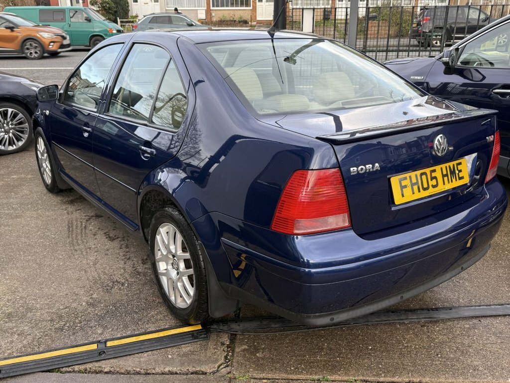Volkswagen Bora Tdi Pd Highline Saloon Blue #4