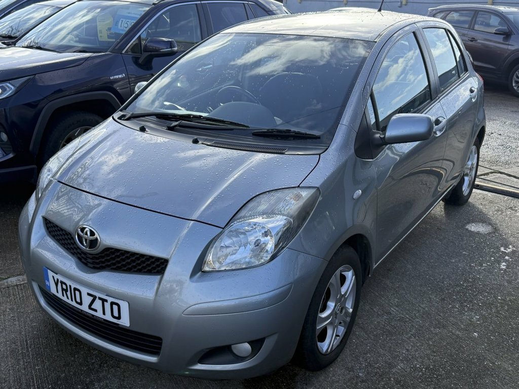 Toyota Yaris Dual Vvt-i Tr Hatchback Silver #3