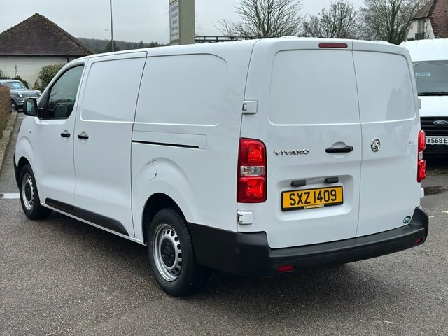 Vauxhall Vivaro Turbo D 2900 Dynamic SXZ1409 White #3