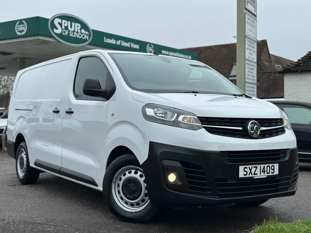 Vauxhall Vivaro Turbo D 2900 Dynamic White