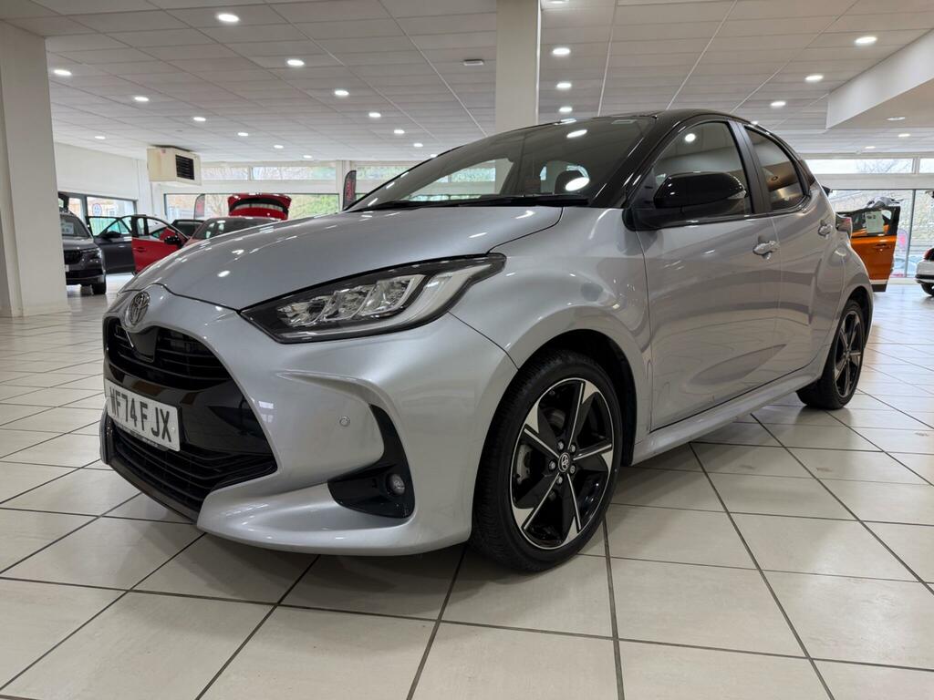 Toyota Yaris 1.5 Vvt-h Premiere Edition Hatchback Hy WF74FJX Silver #3
