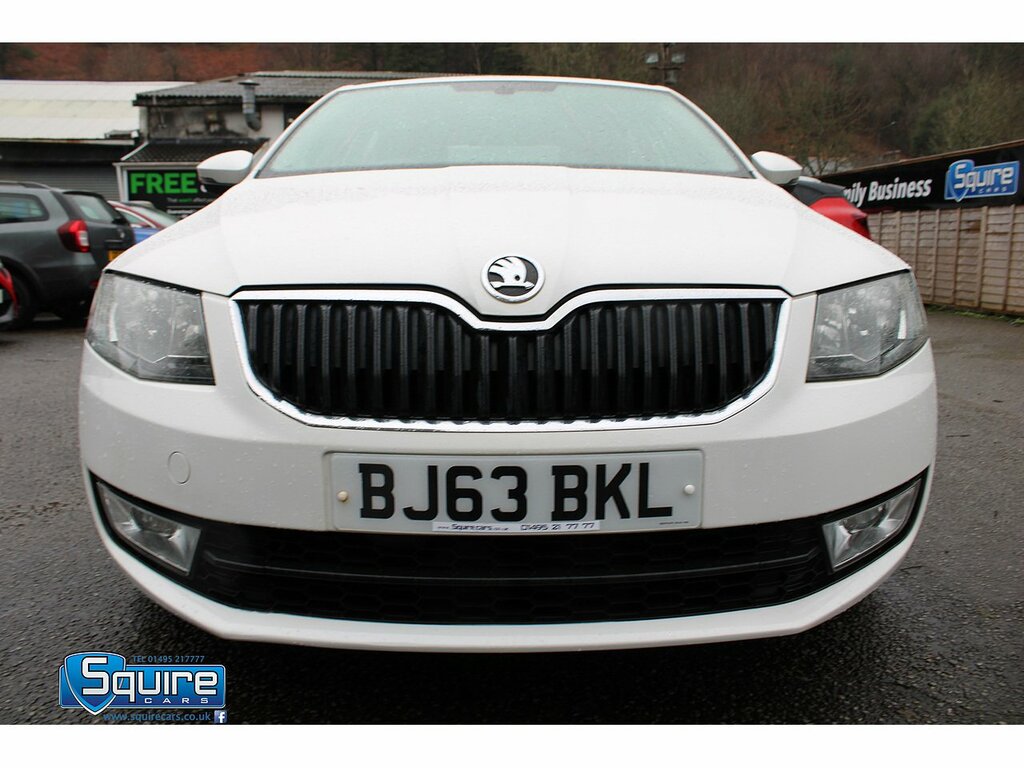 Skoda Octavia Tdi Se U1339 White #6