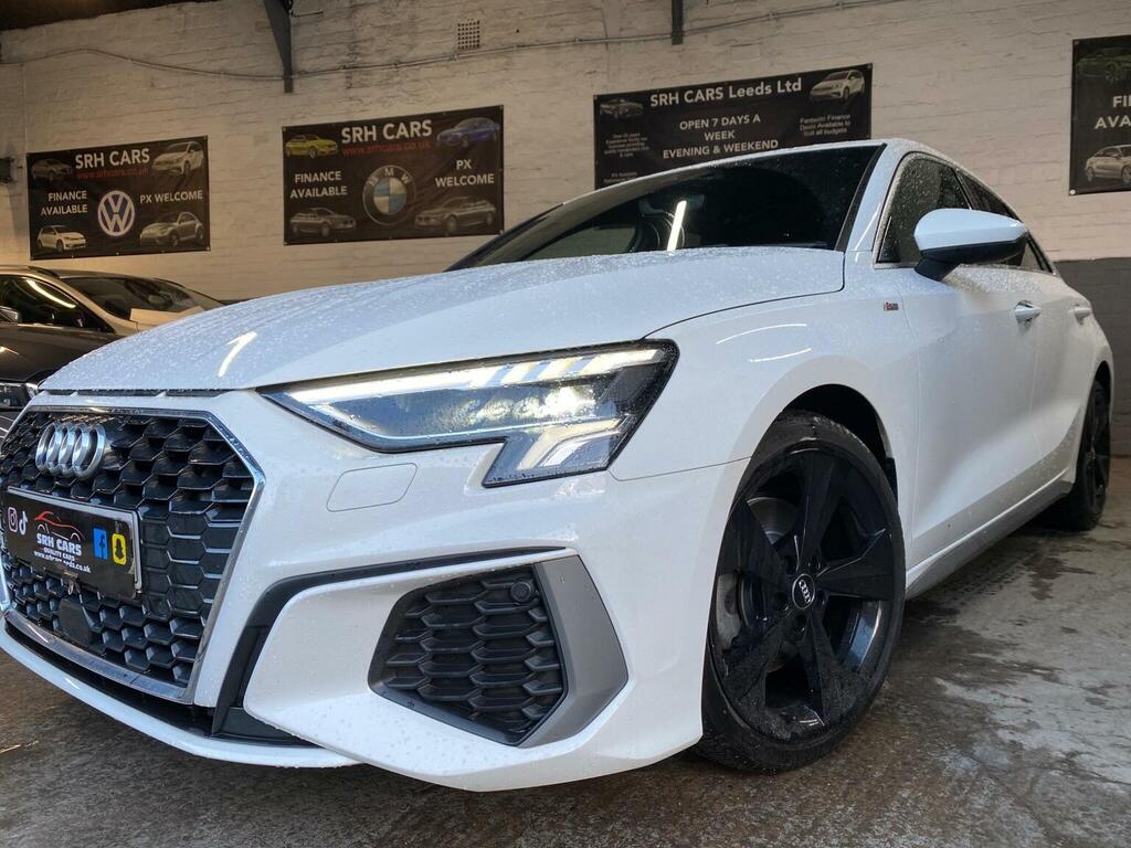 Audi A3 Hatchback 1.5 Tfsi 35 S Line Sportback S Tronic Eu DG70CFJ White #5
