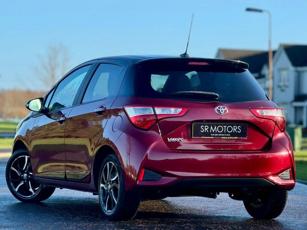 Toyota Yaris Hatchback 1.5 Vvt-i Blue Bi-tone Euro 6 2017 SD67BUO Red #2
