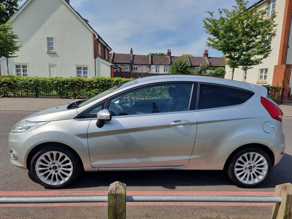 Ford Fiesta 1.4 Titanium LC62ONN Silver #5