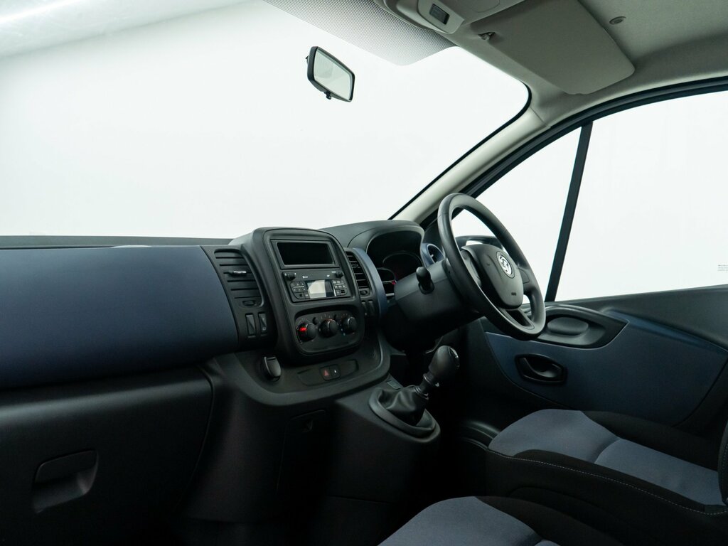 Vauxhall Vivaro L2h1 2900 Combi Cdti Biturbo Ss DA17LSY White #5