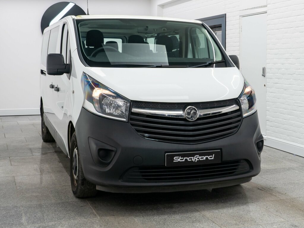 Vauxhall Vivaro L2h1 2900 Combi Cdti Biturbo Ss DA17LSY White #2