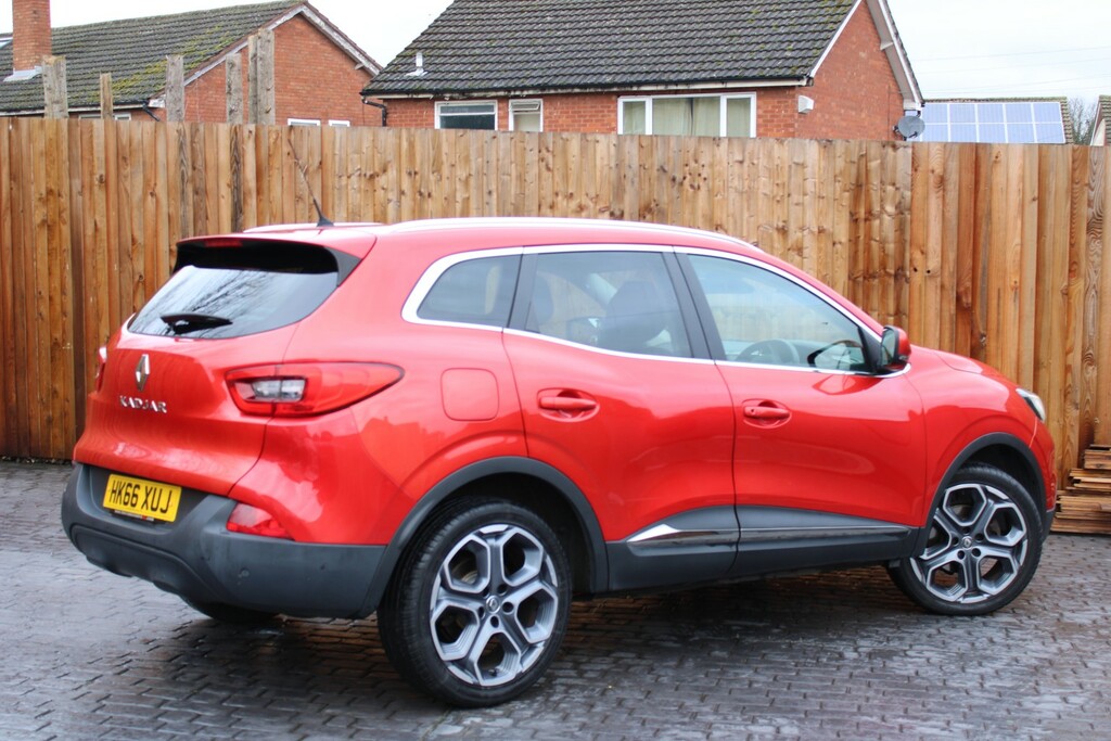 Renault Kadjar 1.2 Dynamique S Nav Tce 130 2016 HK66XUJ Red #3