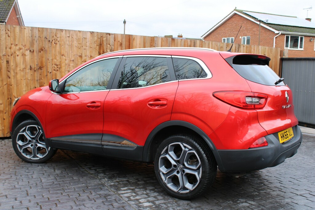 Renault Kadjar 1.2 Dynamique S Nav Tce 130 2016 HK66XUJ Red #4