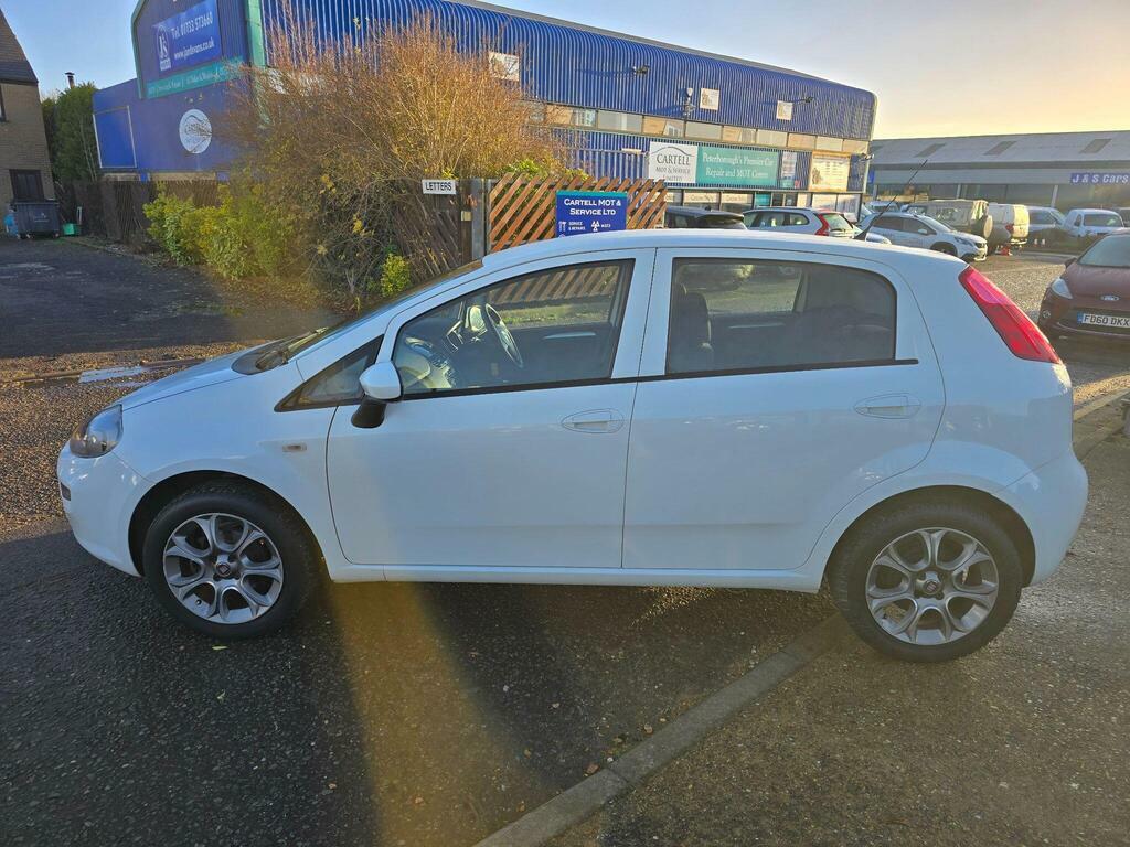 Fiat Punto 1.4 Easy Euro 6 S S White #6