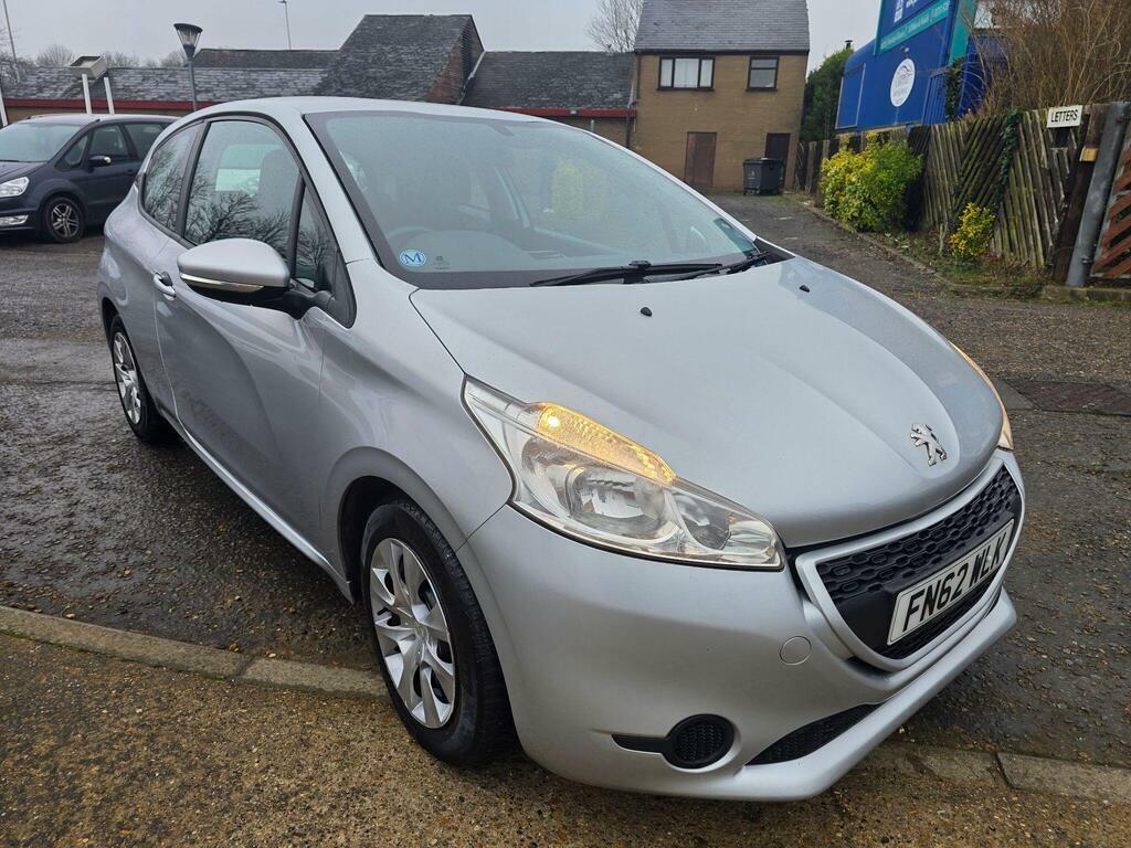 Peugeot 208 1.4 Hdi Access Euro 5 Silver